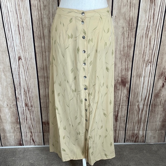Woolrich Dresses & Skirts - Woolrich Vintage Maxi Button Front Skirt Cream Yellow w/Green Leaf Pattern Small